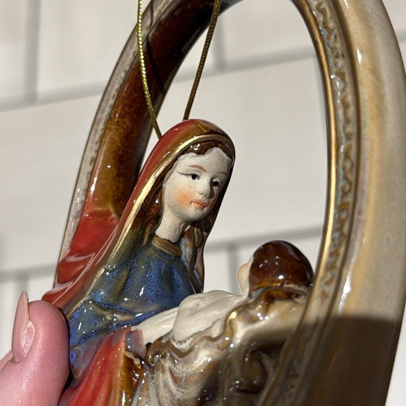 Nativity Scene Ornaments - 3 pieces - Picture 7 of 13